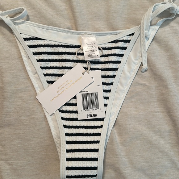 L*SPACE black and white striped bikini , NEW WITH TAGS! NEVER WORN! - Picture 3 of 5